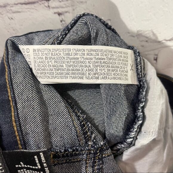 FOREVER 21 denim button fly skirt - Picture 4 of 4